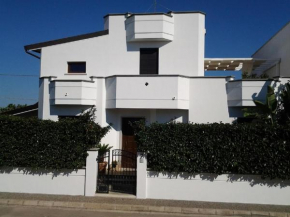 VILLA ROBERTO VICINO GALLIPOLI